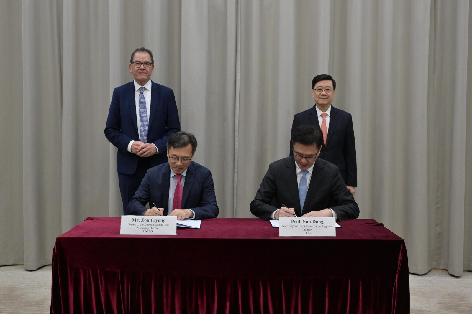 創新科技及工業局與聯合國工業發展組織簽署聯合文告推動工業發展、創新及數字轉型合作