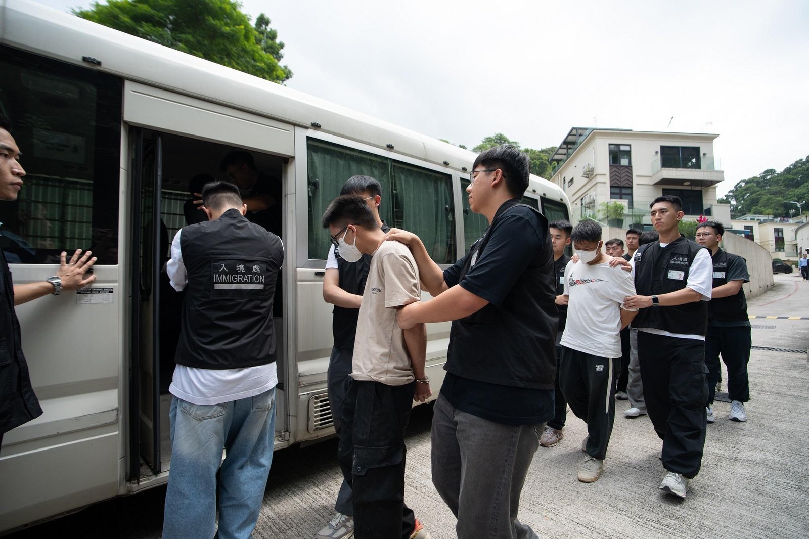 反非法勞工行動拘六人