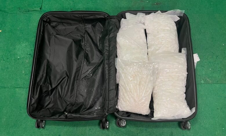 香港海關偵破兩宗毒品案件並檢獲約七百九十五萬元懷疑毒品