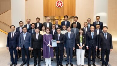 立法會向行政長官提交五年規劃專題研究及意見收集報告