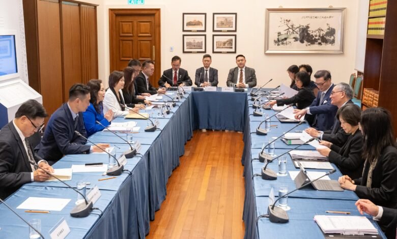 立法會司法及法律事務委員會到訪司法機構
