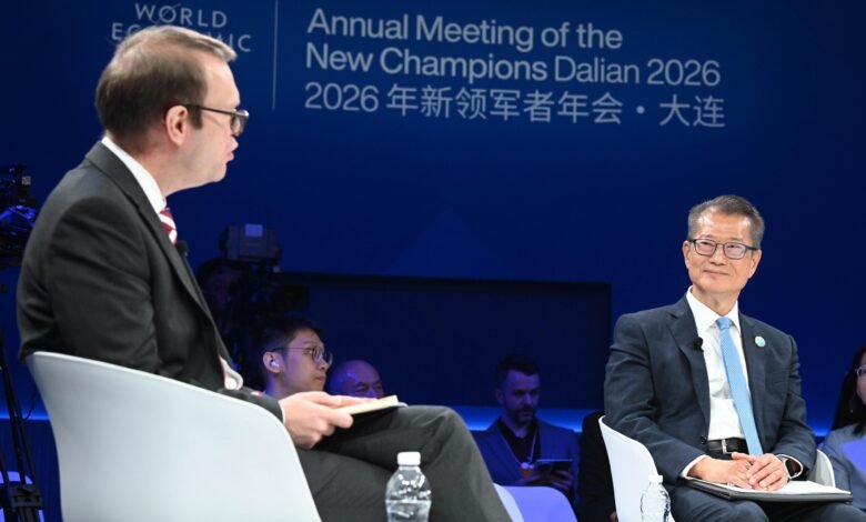 財政司司長在大連訪問並出席2026年夏季達沃斯論壇