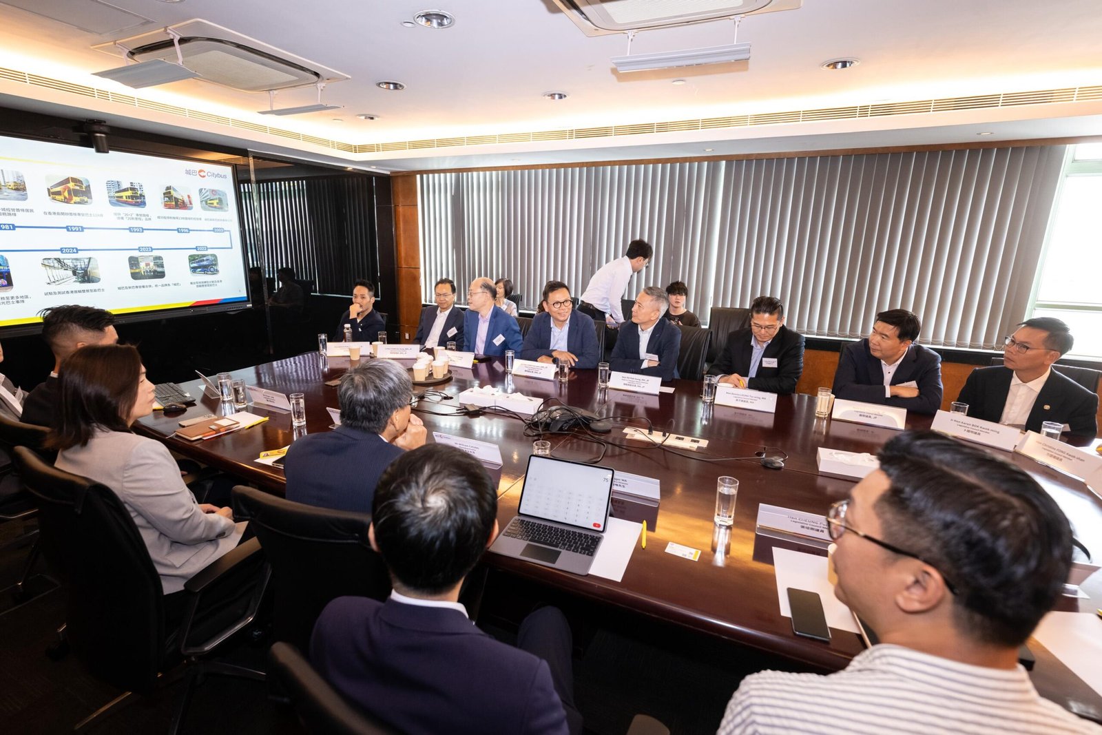立法會交通事務委員會參觀城巴車廠及自動駕駛小巴