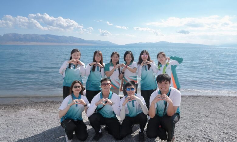 海關青年赴新疆考察物流能源與西部生態文化布局