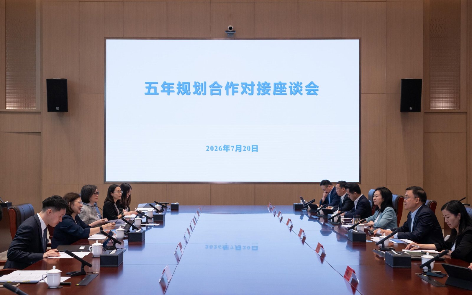 政制局局長深圳訪問 商討港深合作與前海發展方向