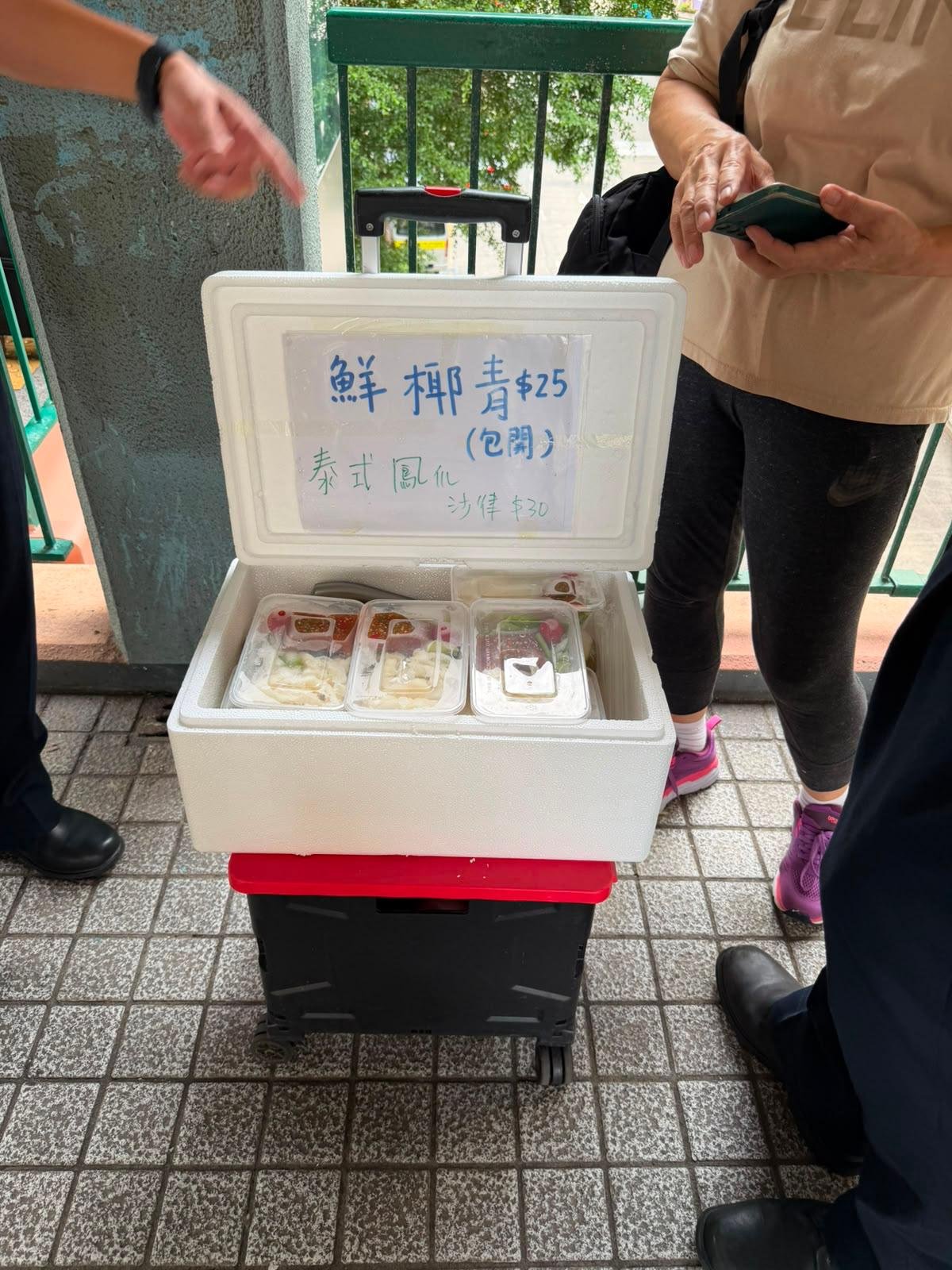 食環署全港執法打擊無牌賣食物 已拘控多人檢走約250公斤貨品