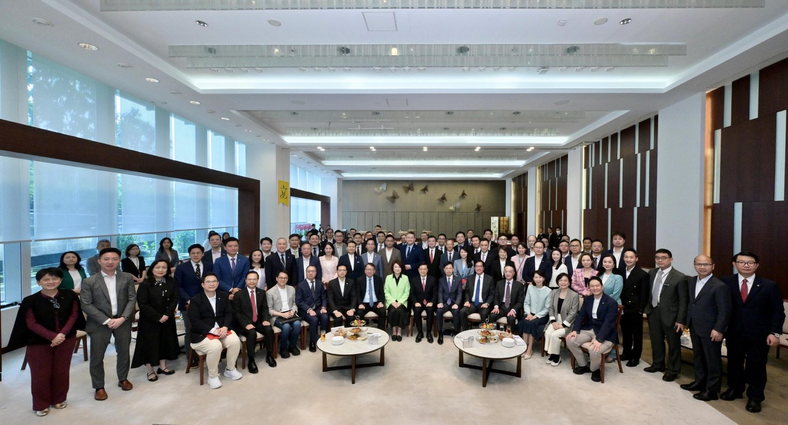 立法會設行政長官與議員對談交流會 67名議員出席直接討論民生及改革