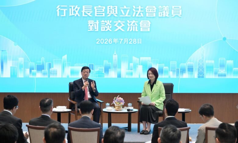 立法會設行政長官與議員對談交流會 67名議員出席直接討論民生及改革