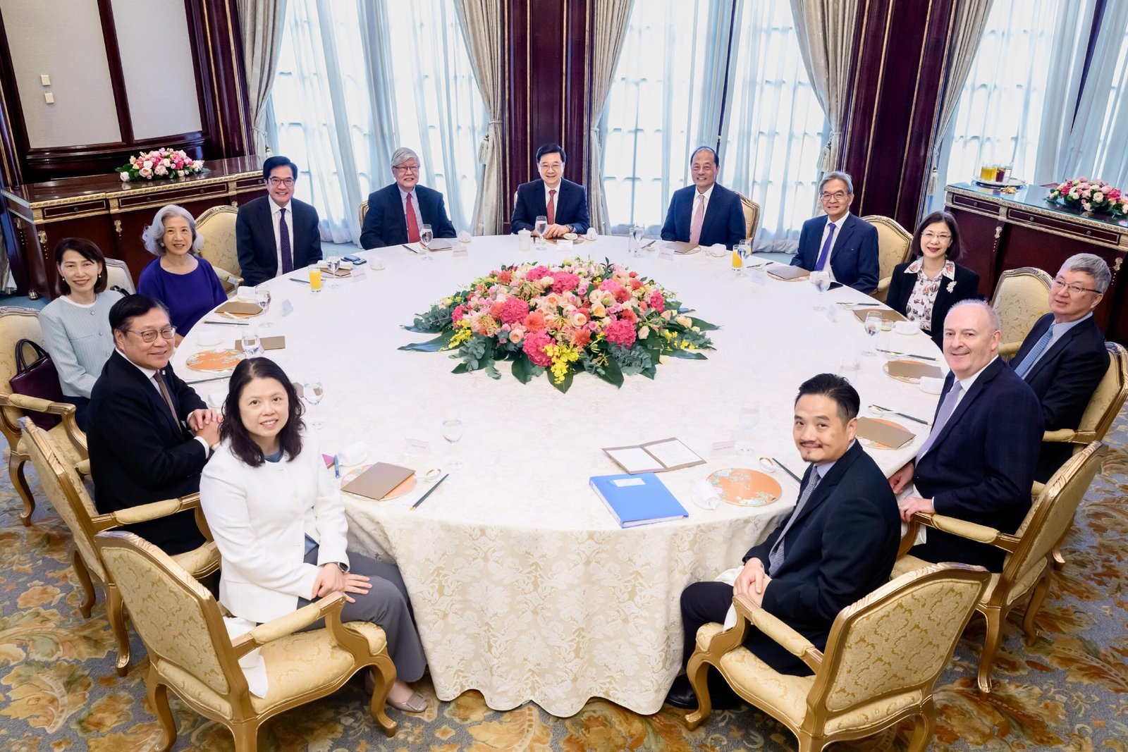 港府籌備首個五年規劃 特首連日與顧問團議2026施政報告