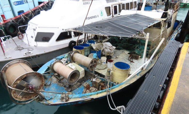 漁護署起訴本地船長及五名漁工 涉在頭顱洲以東水域以蛇籠捕魚