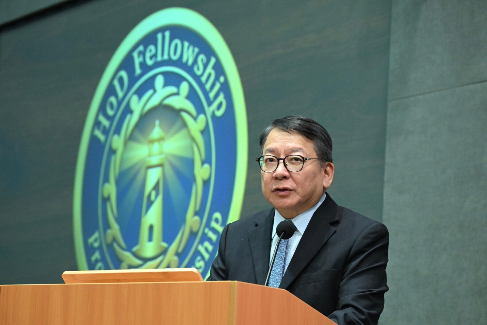 公務員學院辦首場部門領導經驗分享會 逾百首長級出席交流領導管理