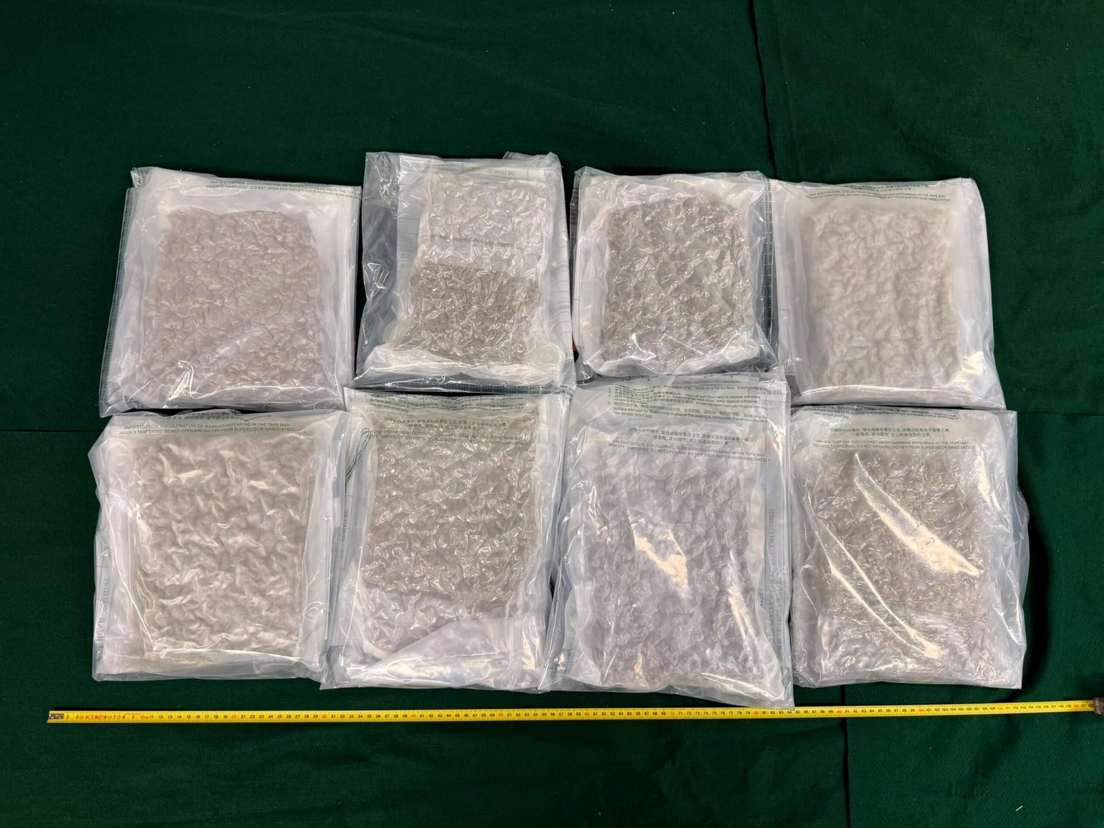 機場破兩宗旅客涉毒案 檢約九點五公斤懷疑大麻花拘兩男