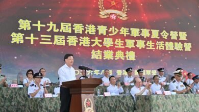 行政長官出席軍事夏令營結業典禮 勉學員厚植家國情懷