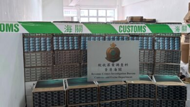 葵涌工廈檢獲二百四十一萬支懷疑私煙 三漢被捕